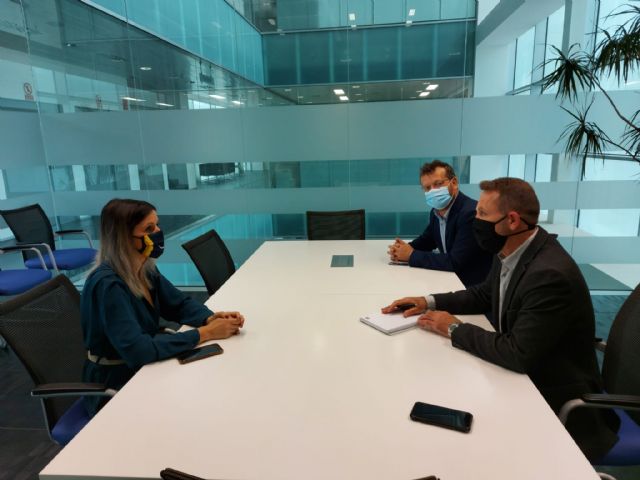 Reunión para analizar perspectivas futuras del sector turístico en el municipio - 2, Foto 2