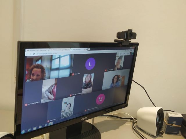 El Programa de Desarrollo Gitano de San Pedro del Pinatar imparte un taller para la búsqueda de empleo a través de Internet - 1, Foto 1