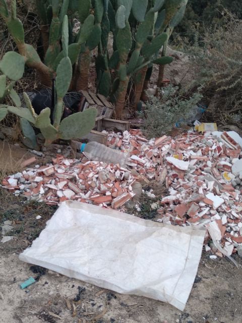 Los recursos humanos destinados a la vigilancia, control y protección de espacios naturales y cauces públicos de Lorca son muy escasos - 2, Foto 2