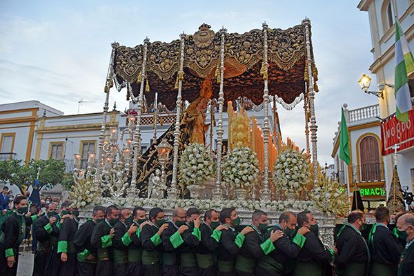 En un otoño primaveral de octubre, María Santísima de las Angustias paseó por Alcalá del Río, por su boda de Oro de su coronación canónica - 5, Foto 5