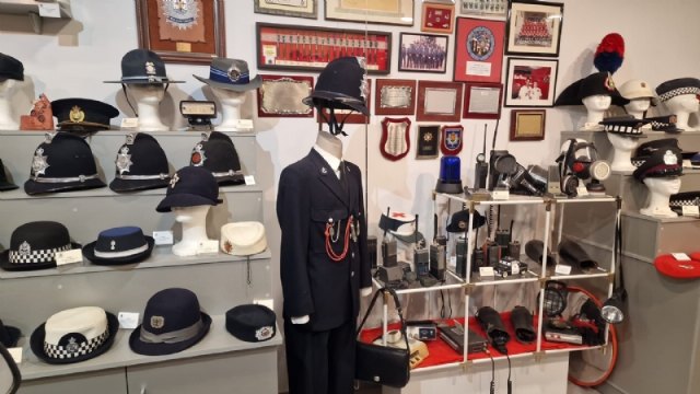 Aprueban un convenio con el Ayuntamiento de Aledo por el cual éste cede una serie de vehículos en desuso al Museo de la Policía Local de Totana, Foto 6