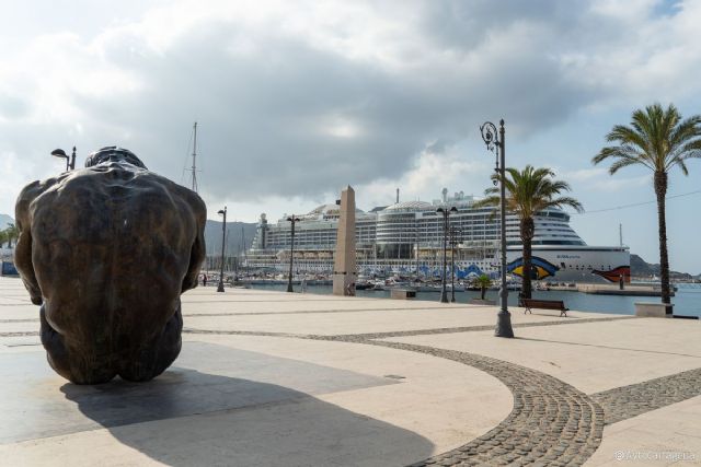 Cartagena vuelve a vivir un hito histórico este sábado con la llegada de cinco cruceros en un día, con 5.000 pasajeros a bordo - 1, Foto 1