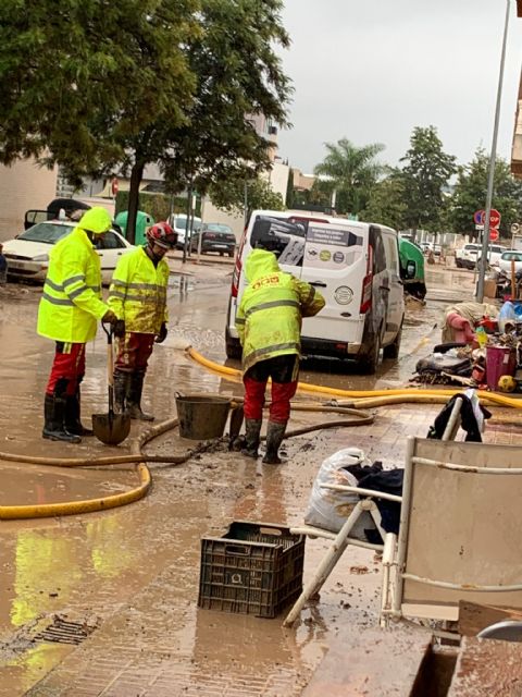 Operarios de limpieza se incorporan al dispositivo de ayuda desplazado a Valencia - 2, Foto 2