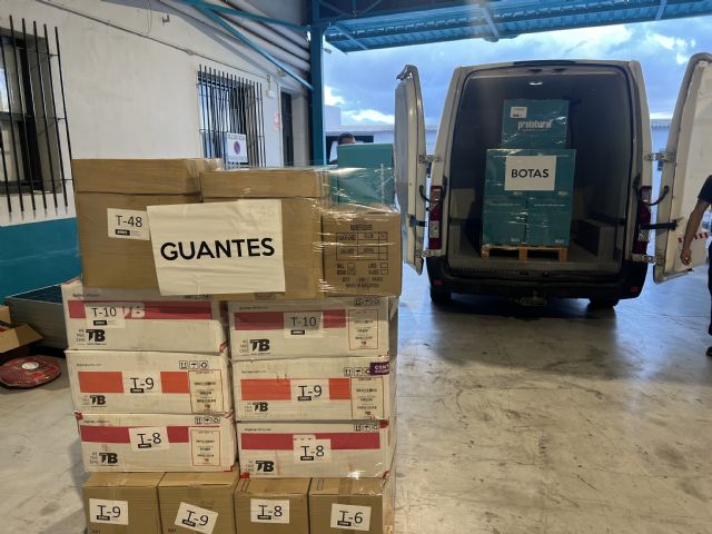 El Ayuntamiento de Jumilla envía más de 3.000 pares de guantes y más de 500 pares de botas de agua a los pueblos afectados por la DANA - 3, Foto 3