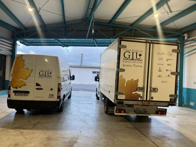 El Ayuntamiento de Jumilla envía más de 3.000 pares de guantes y más de 500 pares de botas de agua a los pueblos afectados por la DANA - 5, Foto 5