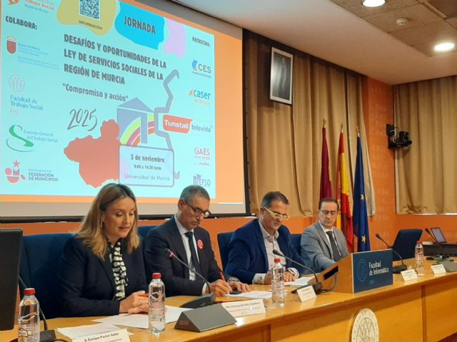 La consejera de Política Social destaca la Ley Regional de Servicios Sociales como la base para construir un nuevo modelo de atención integral a los más vulnerables - 1, Foto 1