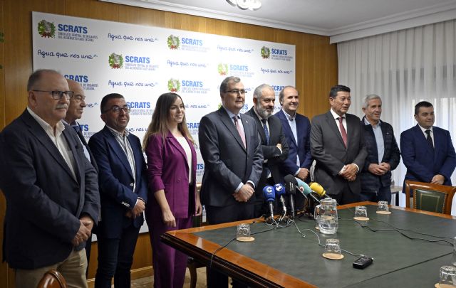 El alcalde recibe la insignia de oro del Sindicato Central de Regantes del Acueducto Tajo-Segura - 2, Foto 2