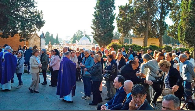 El Cristo de las Mieles, testigo eterno de la fe sevillana en el Día de los Difuntos - 5, Foto 5