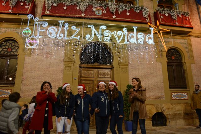 459.000 bombillas led iluminan la Navidad en Águilas - 1, Foto 1