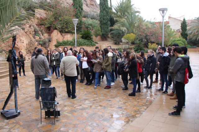 Alumnos de la UMU visitan Alhama para realizar un proyecto sobre el futuro balneario, Foto 3