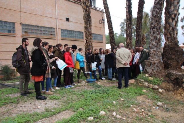 Alumnos de la UMU visitan Alhama para realizar un proyecto sobre el futuro balneario, Foto 6