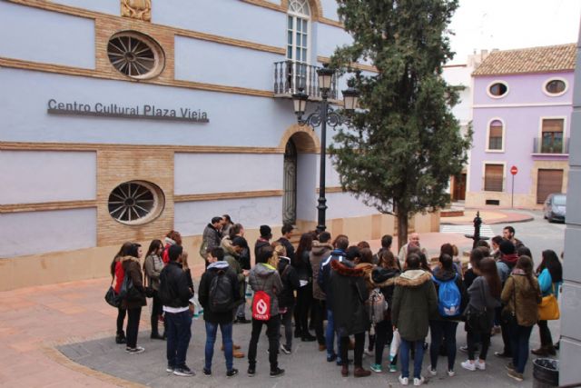 Alumnos de la UMU visitan Alhama para realizar un proyecto sobre el futuro balneario, Foto 7