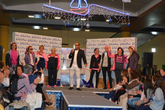 Plantando cara al cáncer sobre la pasarela - 1, Foto 1