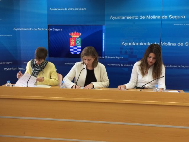 El Ayuntamiento de Molina de Segura y la Protectora de Animales de la localidad firman un convenio para la protección de animales y el fomento de su adopción - 1, Foto 1