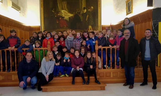 El Ayuntamiento de Caravaca abre sus puertas a los escolares con motivo del Día de la Constitución - 1, Foto 1
