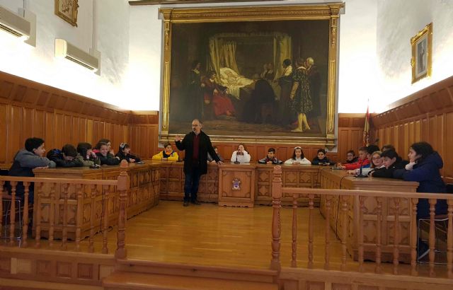 El Ayuntamiento de Caravaca abre sus puertas a los escolares con motivo del Día de la Constitución - 3, Foto 3