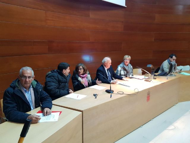 El PSOE defiende la subrogación de los 50 trabajadores de la empresa que se encarga del mantenimiento de alumbrado público - 1, Foto 1