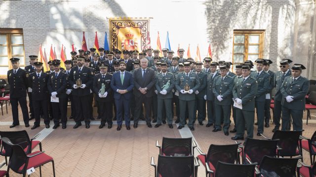 López Miras: La Constitución debe permitirnos compartir recursos comunes, como el agua, a los que tenemos derecho - 2, Foto 2