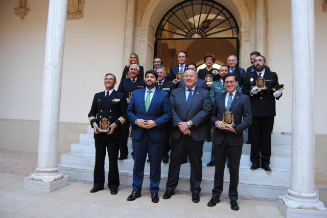 Bernabé reclama un consenso amplio de todas las fuerzas políticas para abordar cualquier reforma de la Constitución - 3, Foto 3