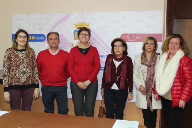 Firmados los convenios de Ayuntamiento y Aguas de Jumilla con la AECC - 1, Foto 1