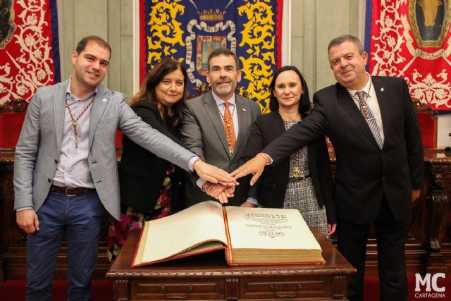 José López anima a leer la Constitución y a que ésta sea la guía de comportamiento para todos los servidores públicos - 3, Foto 3