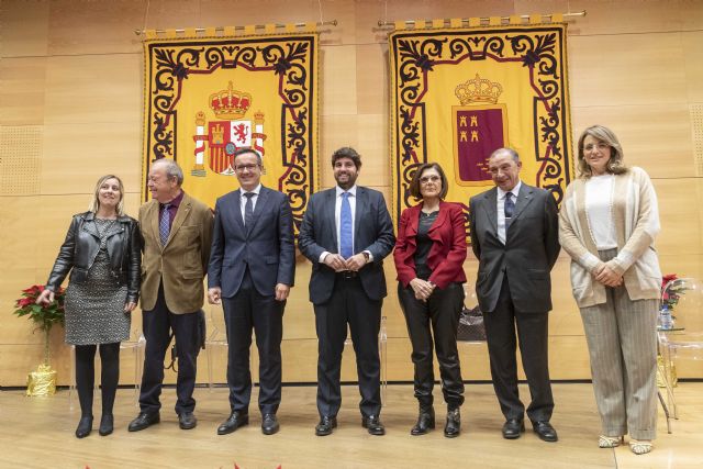 López Miras urge a defender la Constitución ante los ataques de quienes quieren romper España y nuestro modelo de convivencia, Foto 3