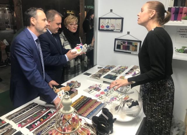 Inaugurada la Muestra de Artesanía de Navidad 2018 - 1, Foto 1