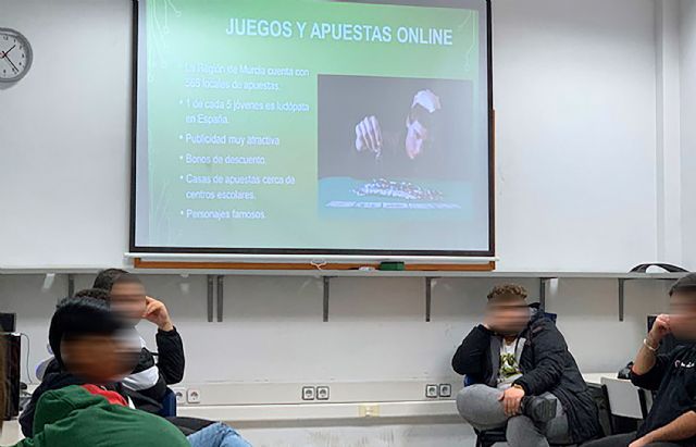 Más de 500 adolescentes torreños se forman para prevenir posibles riesgos en su vida diaria - 1, Foto 1