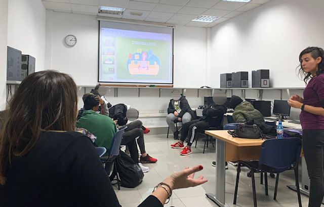 Más de 500 adolescentes torreños se forman para prevenir posibles riesgos en su vida diaria - 2, Foto 2