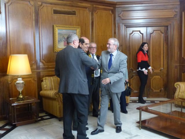 La Asamblea retoma su colaboración con la Real Academia Alfonso X el Sabio - 1, Foto 1