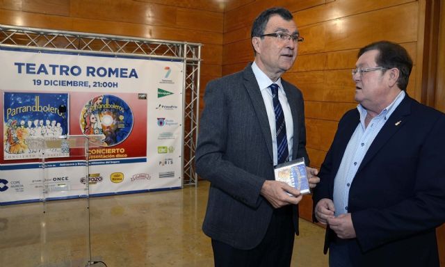 El grupo murciano Los Parrandboleros estrena su primer disco de villancicos solidarios en el Teatro Romea - 2, Foto 2