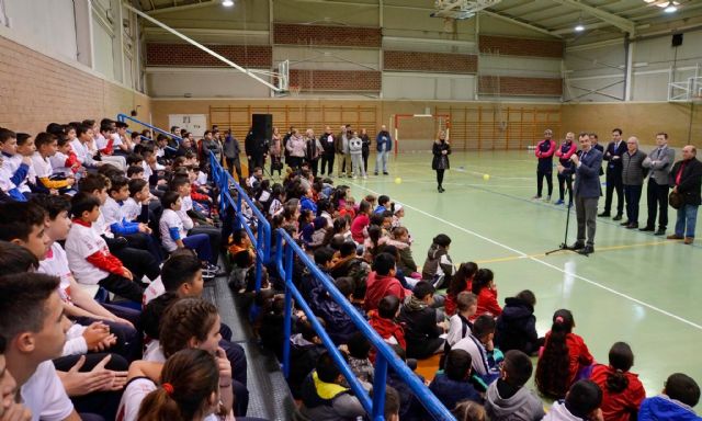 La nueva Escuela de Fútbol Sala ElPozo abre sus puertas en el barrio de La Paz con un centenar de jóvenes y niños en sus filas - 2, Foto 2
