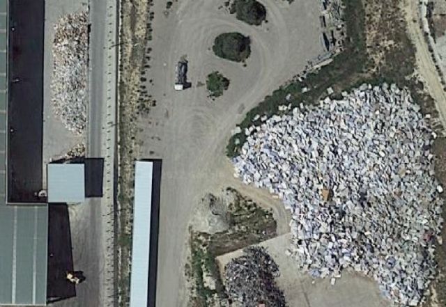 Toneladas de basuras y enseres se acumulan en el Centro de Gestión de Residuos por el abandono total de las instalaciones por parte del actual gobierno - 1, Foto 1