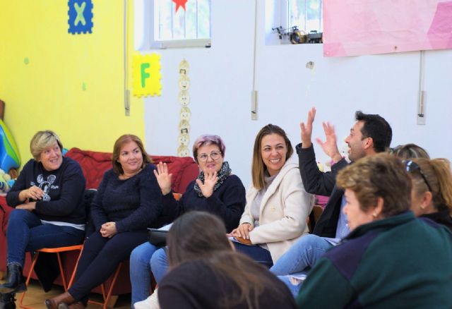 Un curso de lenguaje de signos para conmemorar el día de las personas con discapacidad - 5, Foto 5