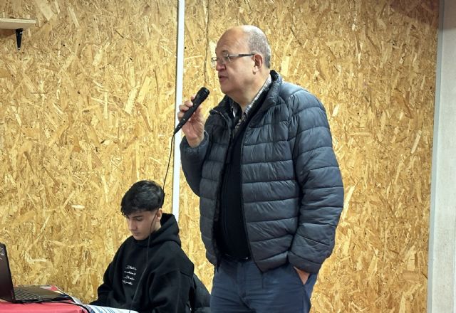 Los alumnos de marketing y publicidad del IES La Florida colaboran en una campaña publicitaria con el Área Comercial Las Torres - 1, Foto 1