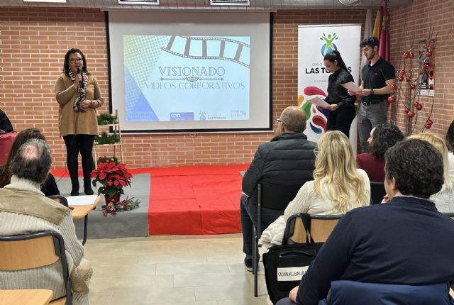 Los alumnos de marketing y publicidad del IES La Florida colaboran en una campaña publicitaria con el Área Comercial Las Torres - 4, Foto 4