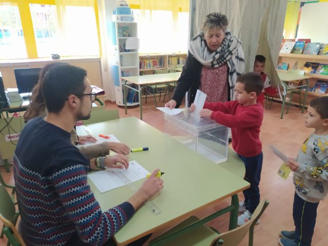 Los alumnos y alumnas del CEIP Joaquín Tendero celebran Elecciones - 3, Foto 3