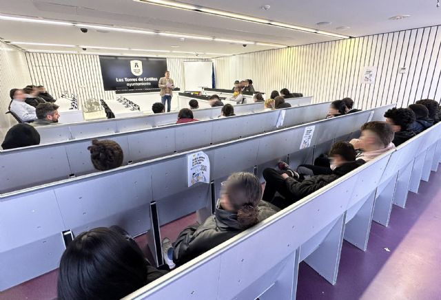 Los alumnos torreños conocen más de cerca la Constitución española - 4, Foto 4