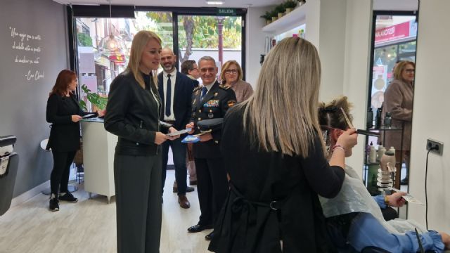 Guevara destaca el carácter estratégico del sector comercial y anuncia el despliegue de más de 1500 policías nacionales para reforzar la seguridad durante las fiestas de Navidad - 2, Foto 2