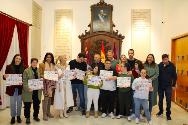 El alcalde de Lorca anima a los lorquinos a adquirir el calendario solidario de la asociación Down Lorca - 2, Foto 2