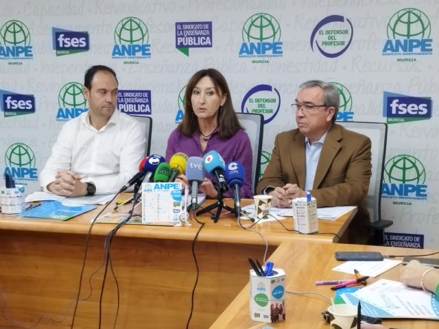 Aumento de la conflictividad y del desgaste docente en Murcia según el nuevo informe del Defensor del Profesor - 2, Foto 2