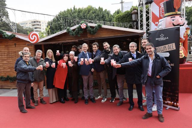 Estrella de Levante presenta su Cerveza de Navidad 2025, una edición especial en barril cuya recaudación se destinará al Banco de Alimentos del Segura - 1, Foto 1