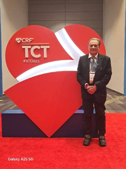 El Doctor Herrera consolida su prestigio internacional con la presentación de su “balón” - 1, Foto 1