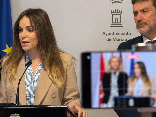 El Ayuntamiento de Murcia refuerza su apuesta por la accesibilidad con ayudas a los taxis adaptados - 1, Foto 1