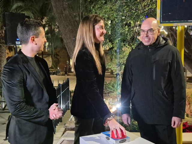 Más de 500 personas asisten a la apertura del Belén Municipal, que cuenta con más de 1.400 piezas artesanales - 4, Foto 4