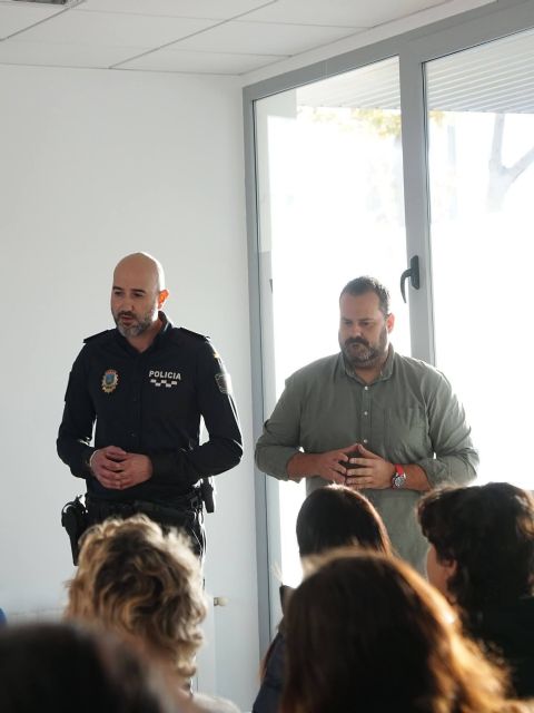 Bullas refuerza la formación sobre el Control de Colonias Felinas con una sesión especializada para alimentadores acreditados - 1, Foto 1