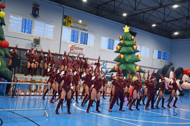Los Reyes Magos protagonizan una gran fiesta en el pabellón municipal - 4, Foto 4