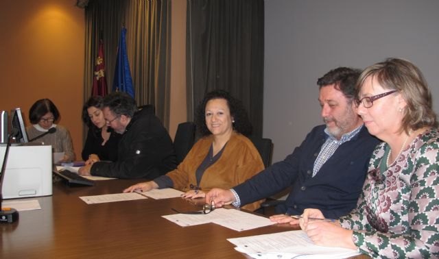 Fomento ultima la adquisición de las primeras viviendas destinadas a familias en riesgo de exclusión social y residencial - 1, Foto 1