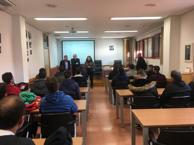 Los Bomberos de Murcia realizaron el pasado año un 9,38% más de servicios que en 2015 - 1, Foto 1