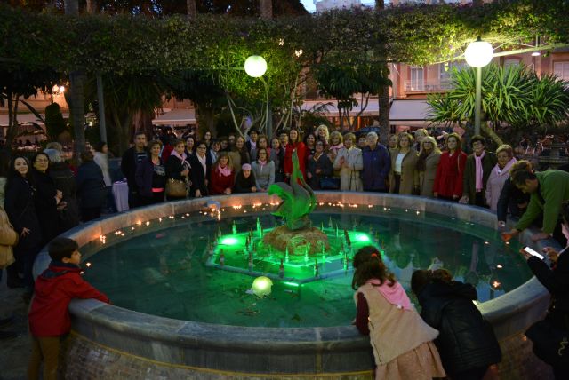 La AECC recuerda a los enfermos de cáncer con su simbólica Luz de vida - 1, Foto 1